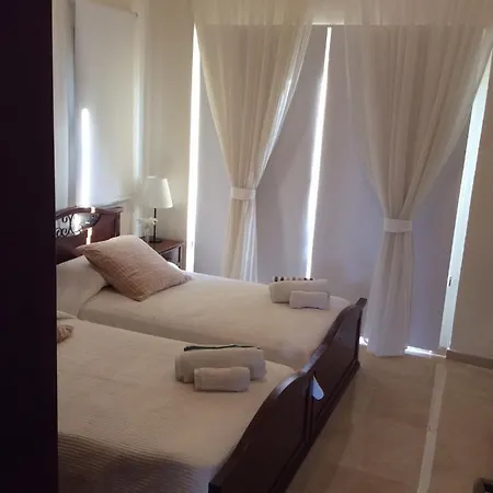 Paradise Latchi Villa *