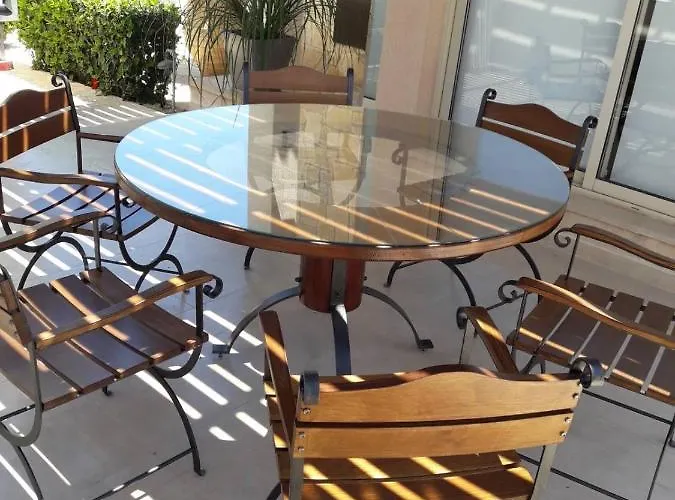 Paradise Latchi * Polis