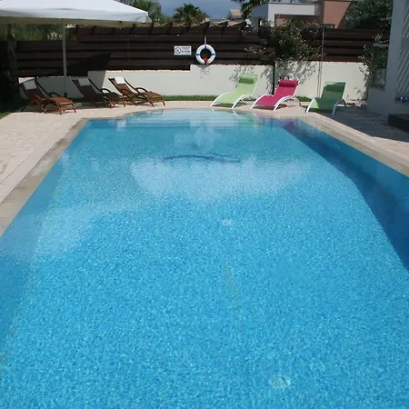 Paradise Latchi Villa