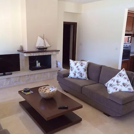 Paradise Latchi Villa
